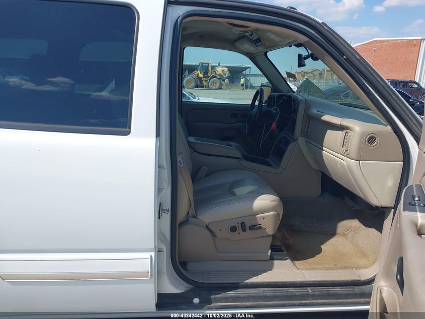 1GNEC13Z54R293755 2004 CHEVROLET TAHOE photo no. 5
