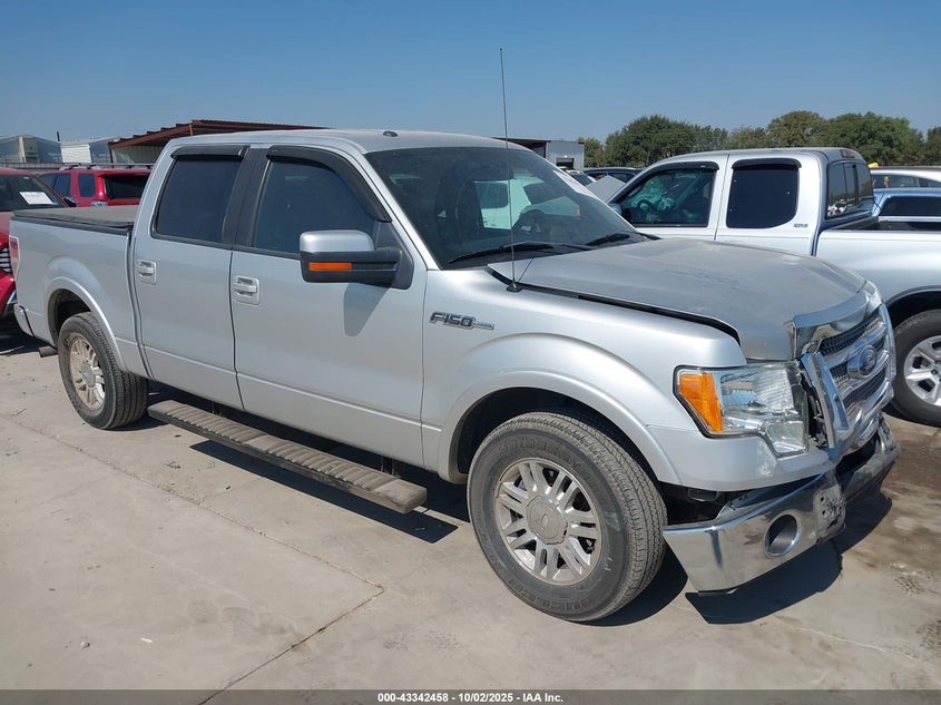 FORD F-150 LARIAT