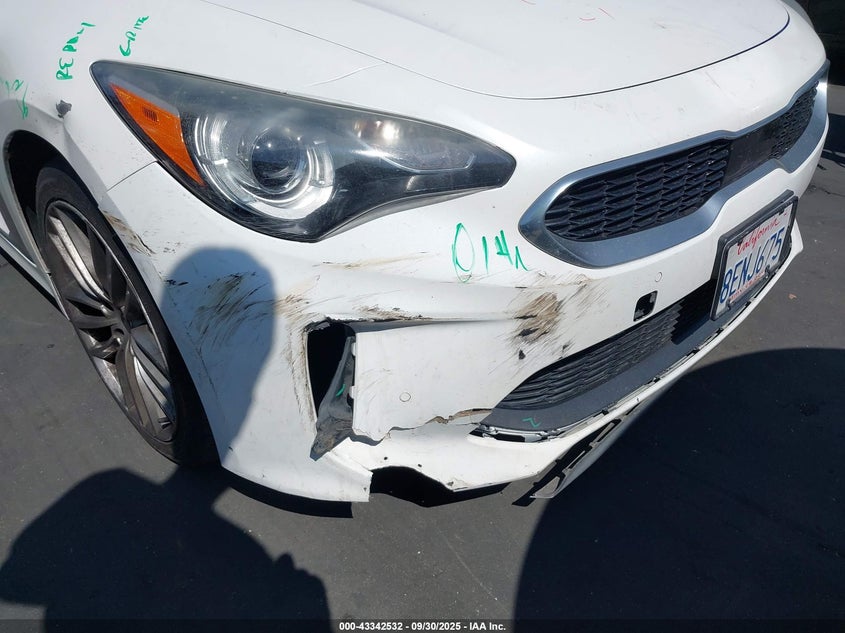 2018 KIA STINGER KNAE15LA2J6041245