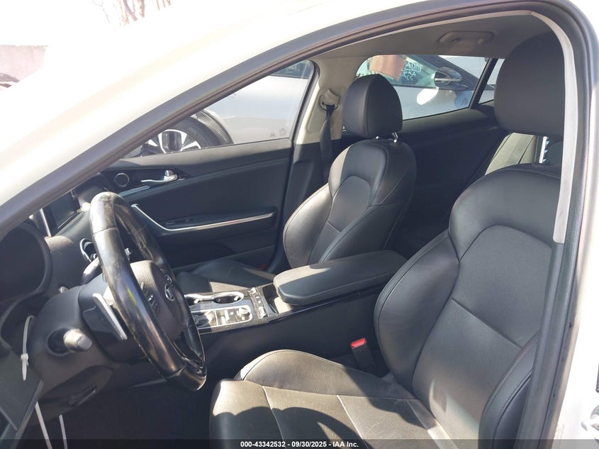 2018 KIA STINGER KNAE15LA2J6041245