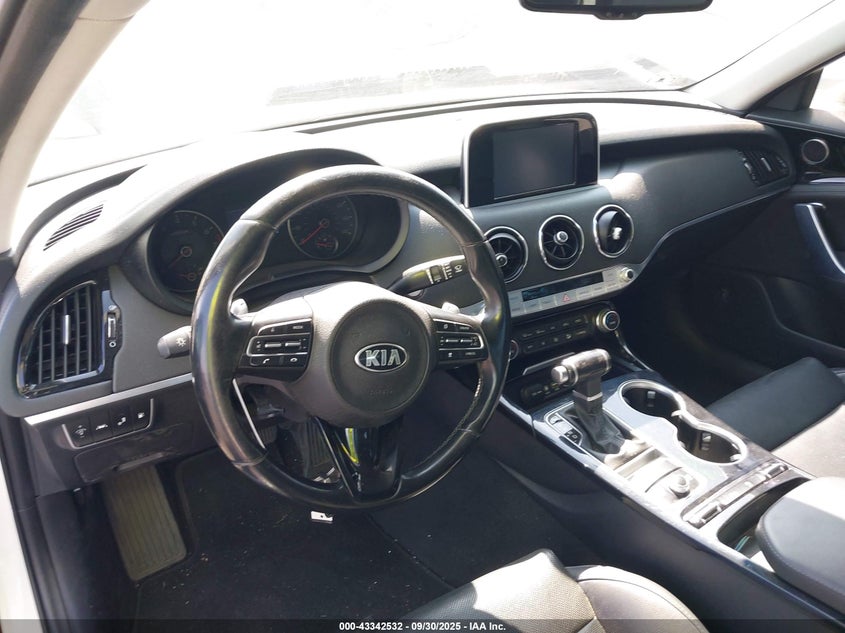 2018 KIA STINGER KNAE15LA2J6041245