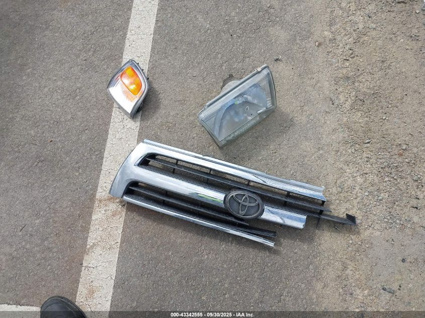 2000 Toyota 4Runner Sr5 V6 VIN: JT3HN86R1Y0318461 Lot: 43342555