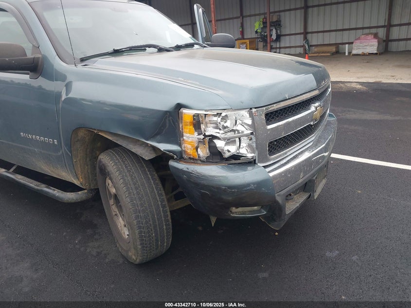 2007 Chevrolet Silverado 1500 Lt1 VIN: 1GCEC19J67Z520398 Lot: 43342710