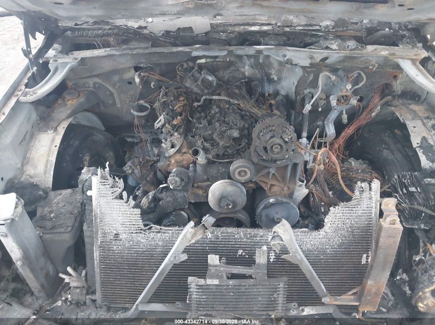 2005 Chevrolet Tahoe Z71 VIN: 1GNEK13T35R130389 Lot: 43342714