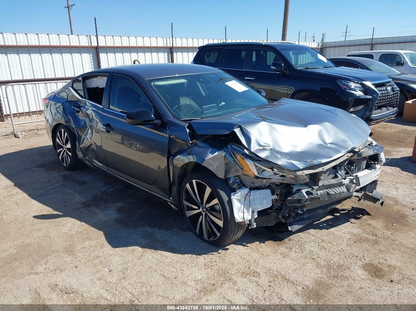 NISSAN ALTIMA SR FWD