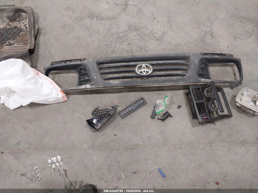 1996 Toyota Tacoma VIN: 4TAPM62N5TZ160532 Lot: 43342799