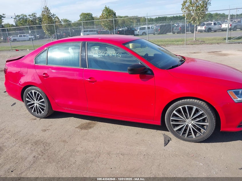 2016 VOLKSWAGEN JETTA 1.8T SPORT - 3VWD17AJ2GM295749