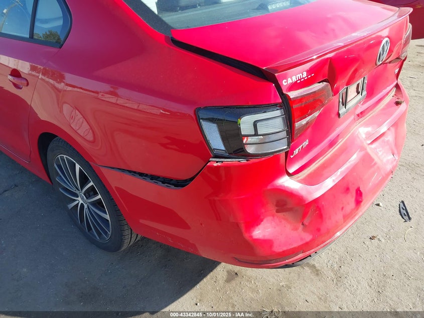 2016 VOLKSWAGEN JETTA 1.8T SPORT - 3VWD17AJ2GM295749