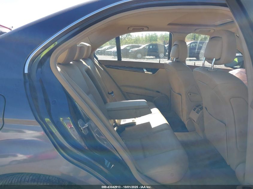 2008 Mercedes-Benz C 300 Luxury 4Matic/Sport 4Matic VIN: WDDGF81X28F129413 Lot: 43342913