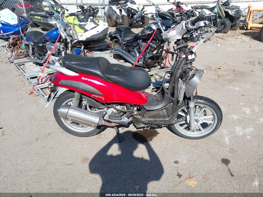 2003 Piaggio Bv 200 VIN: ZAPM289LX35001931 Lot: 43342929