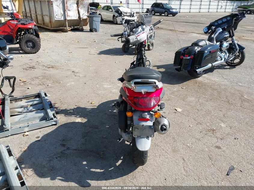 2003 Piaggio Bv 200 VIN: ZAPM289LX35001931 Lot: 43342929