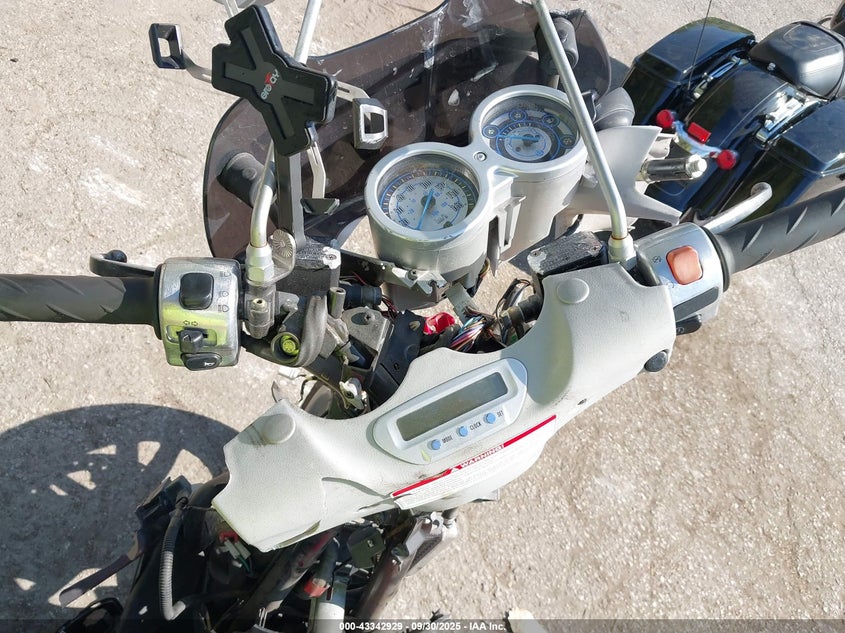 2003 Piaggio Bv 200 VIN: ZAPM289LX35001931 Lot: 43342929