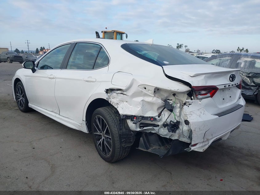 4T1G11AK4NU711519 2022 TOYOTA CAMRY photo no. 3