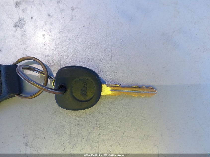 2004 Chevrolet Silverado 1500 Work Truck VIN: 1GCEC14X94V201897 Lot: 43343211