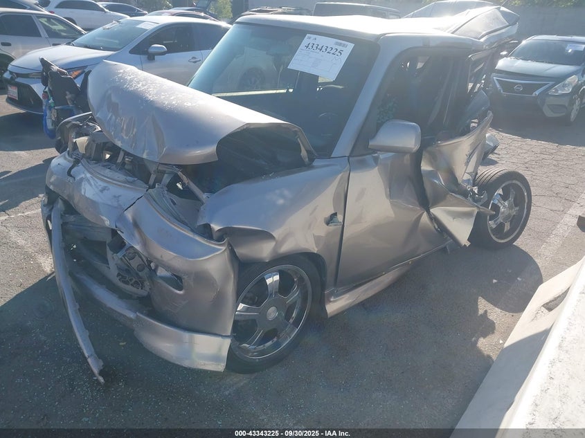 JTLKT324454020628 2005 SCION XB photo no. 2