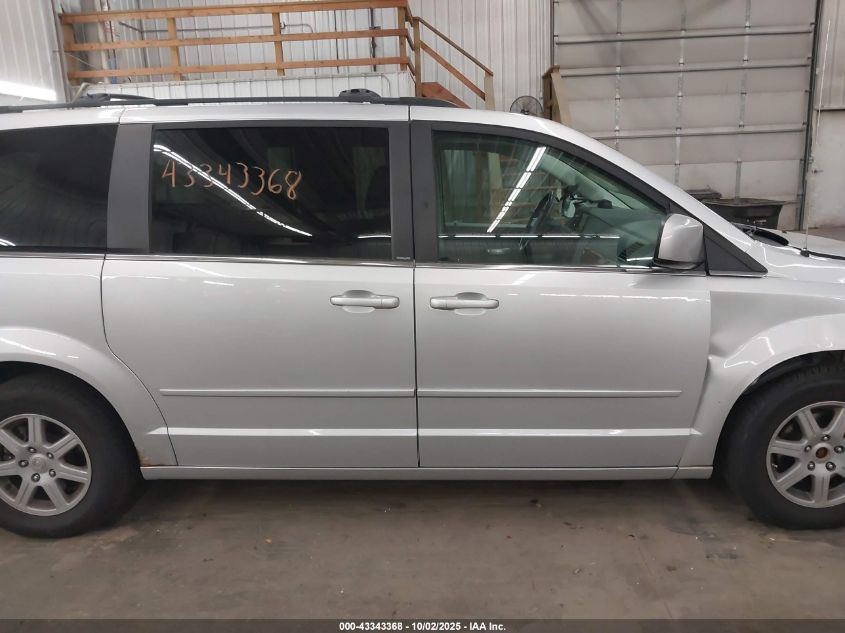 2008 Chrysler Town & Country Touring VIN: 2A8HR54P18R621688 Lot: 43343368