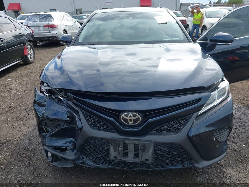 2018 TOYOTA CAMRY SE - JTNB11HK0J3027275