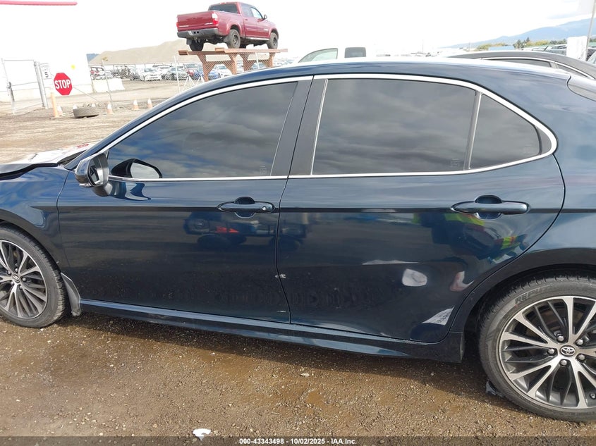 2018 TOYOTA CAMRY SE - JTNB11HK0J3027275