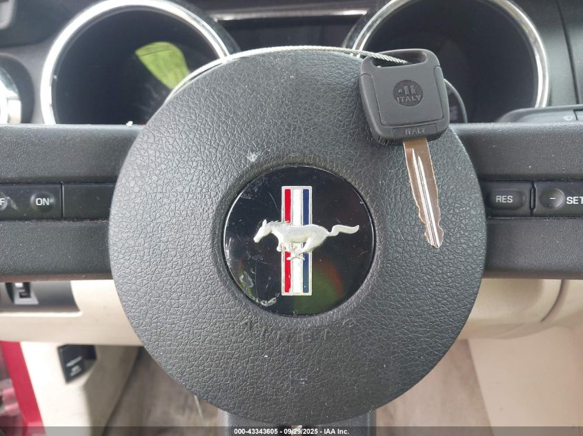 2005 Ford Mustang V6 Deluxe/V6 Premium VIN: 1ZVFT80N955158307 Lot: 43343605