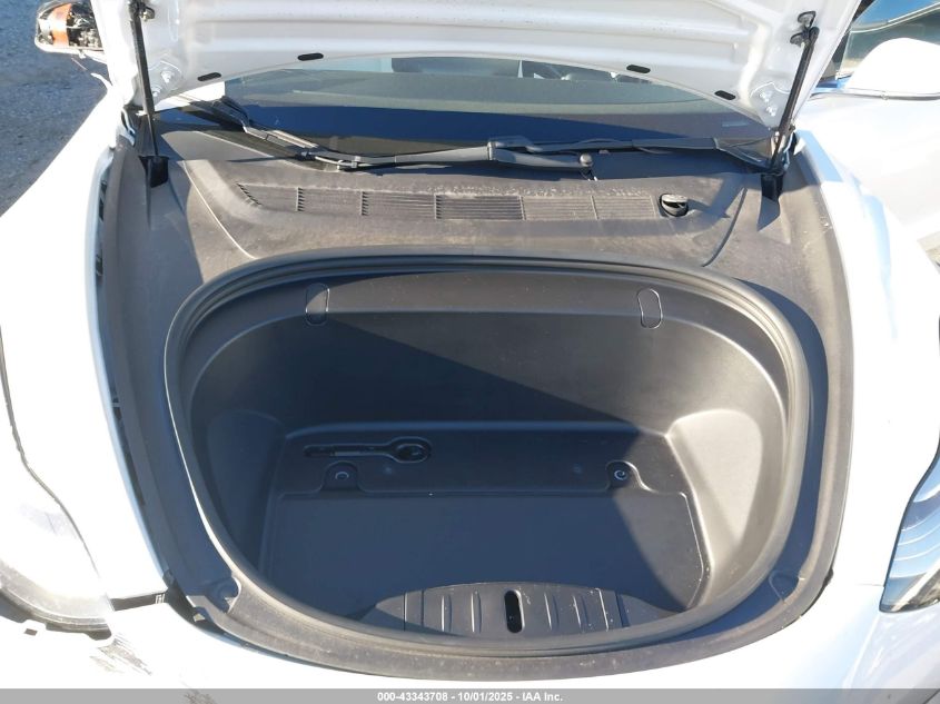 2019 Tesla Model 3 Long Range/Performance VIN: 5YJ3E1EB9KF454668 Lot: 43343708