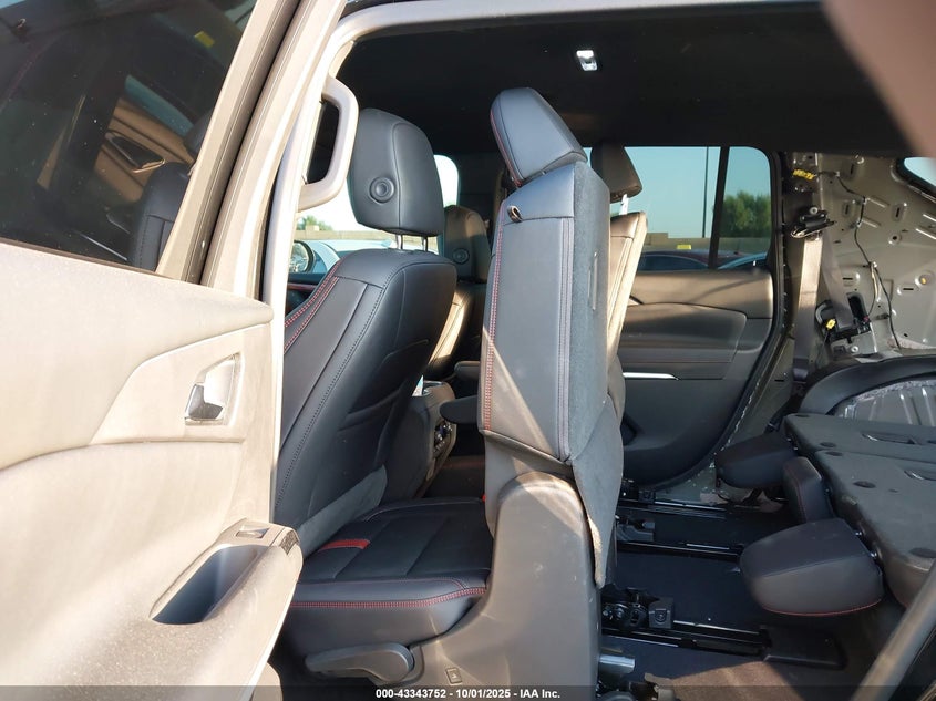 2025 CHEVROLET TRAVERSE FWD RS - 1GNERLRS1SJ282512