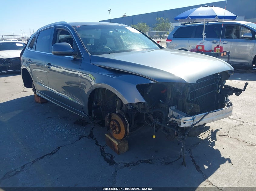 AUDI Q5 3.2 PREMIUM PLUS