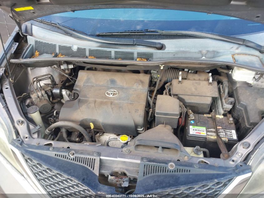 2013 Toyota Sienna Se 8 Passenger VIN: 5TDXK3DC2DS282935 Lot: 43343771