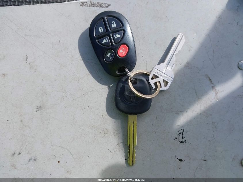 2013 Toyota Sienna Se 8 Passenger VIN: 5TDXK3DC2DS282935 Lot: 43343771