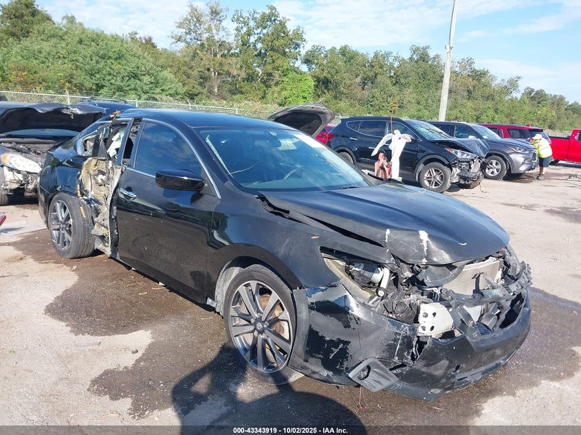 NISSAN ALTIMA 2.5 SR