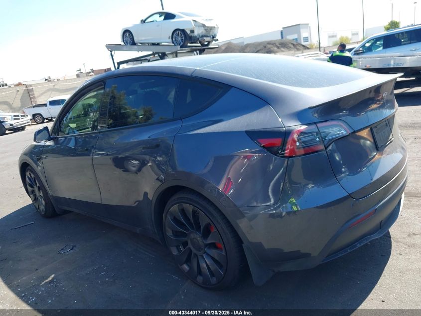 2022 Tesla Model Y Performance Dual Motor All-Wheel Drive VIN: 7SAYGDEF4NF492157 Lot: 43344017