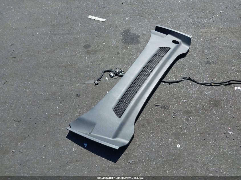 2022 Tesla Model Y Performance Dual Motor All-Wheel Drive VIN: 7SAYGDEF4NF492157 Lot: 43344017