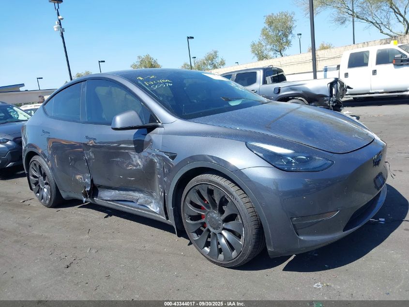 2022 Tesla Model Y Performance Dual Motor All-Wheel Drive VIN: 7SAYGDEF4NF492157 Lot: 43344017