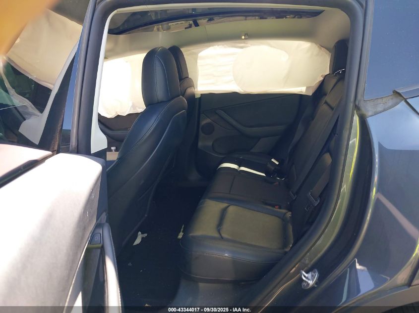 2022 Tesla Model Y Performance Dual Motor All-Wheel Drive VIN: 7SAYGDEF4NF492157 Lot: 43344017