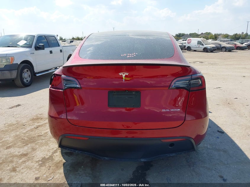 2025 Tesla Model Y Performance Dual Motor All-Wheel Drive VIN: 7SAYGDEF1SA351359 Lot: 43344111