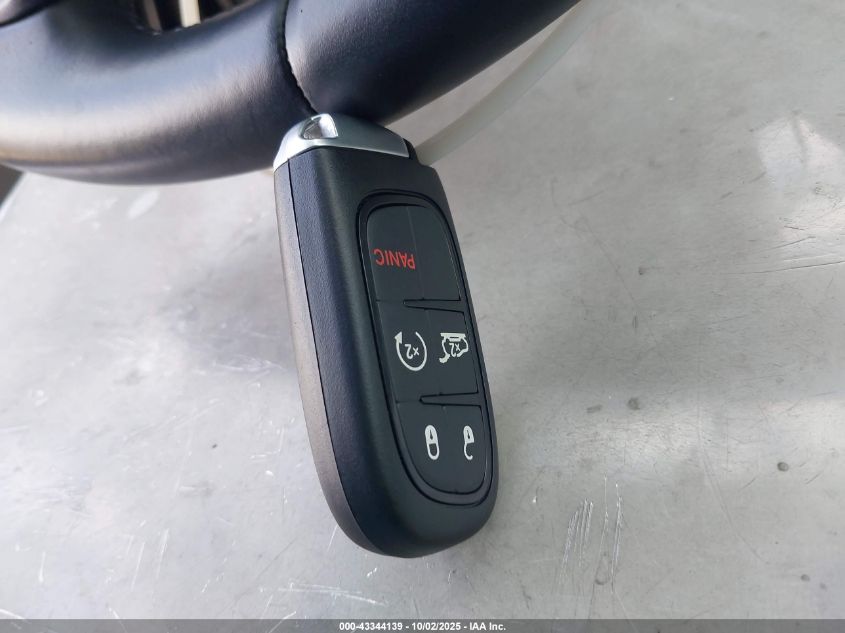 2019 Jeep Cherokee Trailhawk 4X4 VIN: 1C4PJMBX6KD391180 Lot: 43344139