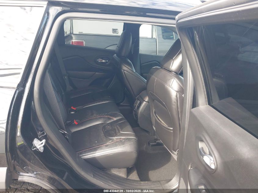 2019 Jeep Cherokee Trailhawk 4X4 VIN: 1C4PJMBX6KD391180 Lot: 43344139