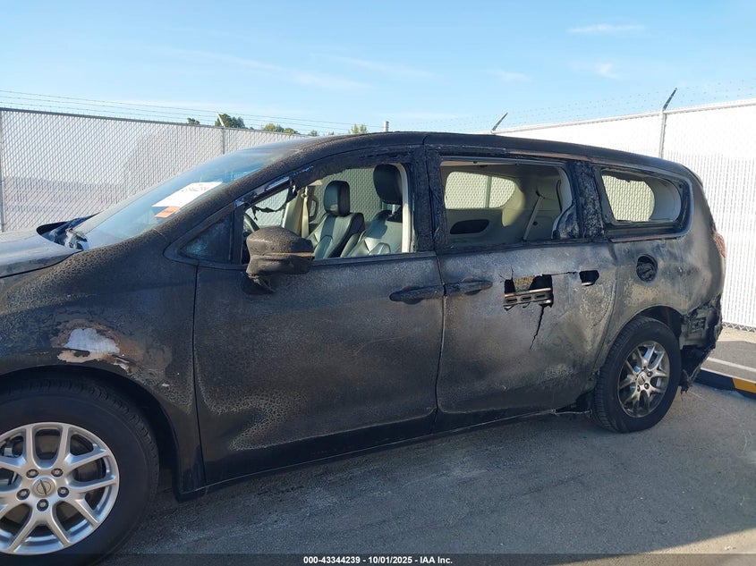 2023 Chrysler Pacifica Touring L VIN: 2C4RC1BGXPR533178 Lot: 43344239