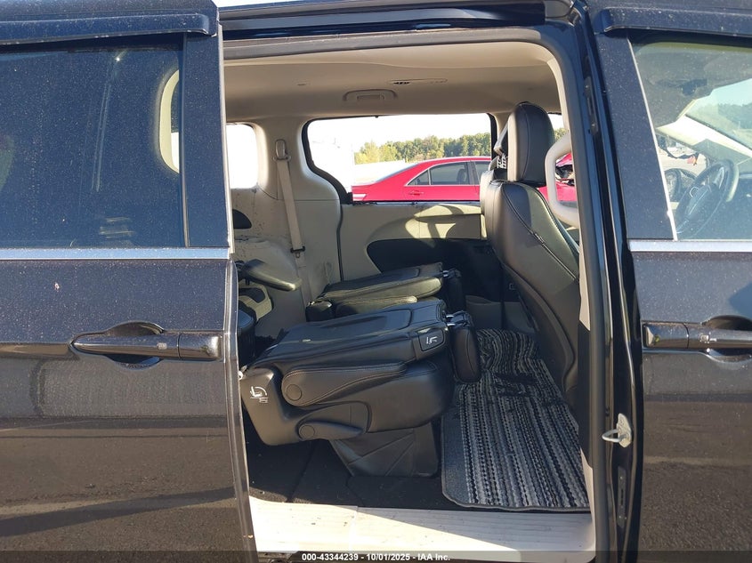 2023 Chrysler Pacifica Touring L VIN: 2C4RC1BGXPR533178 Lot: 43344239