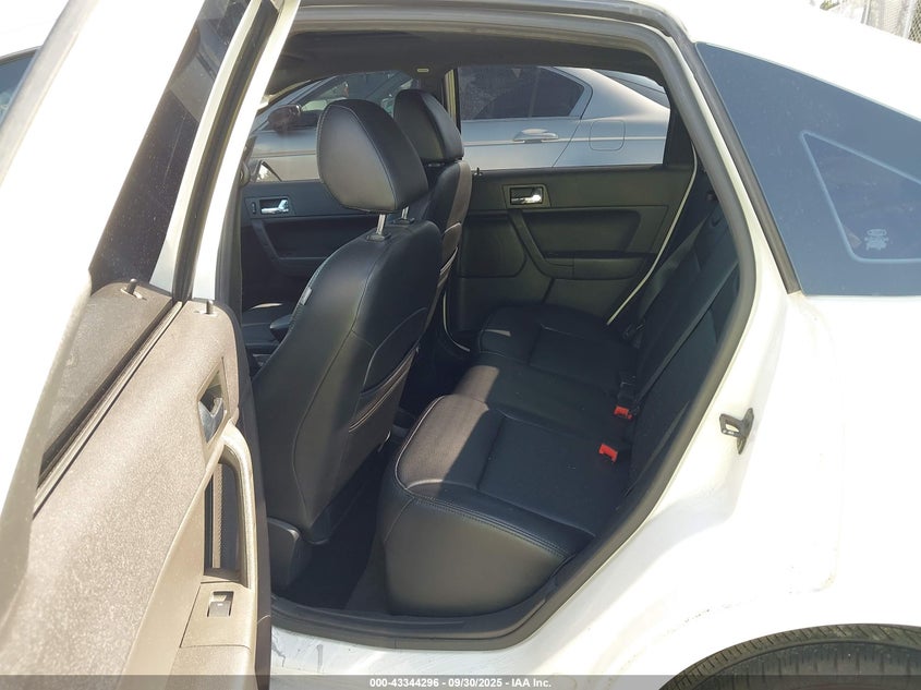 2008 Ford Focus Se/Ses VIN: 1FAHP35N78W285749 Lot: 43344296