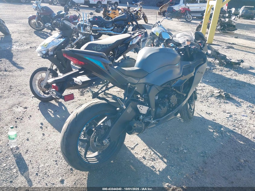 JKBZXJK18SA008994 2025 KAWASAKI ZX photo no. 4
