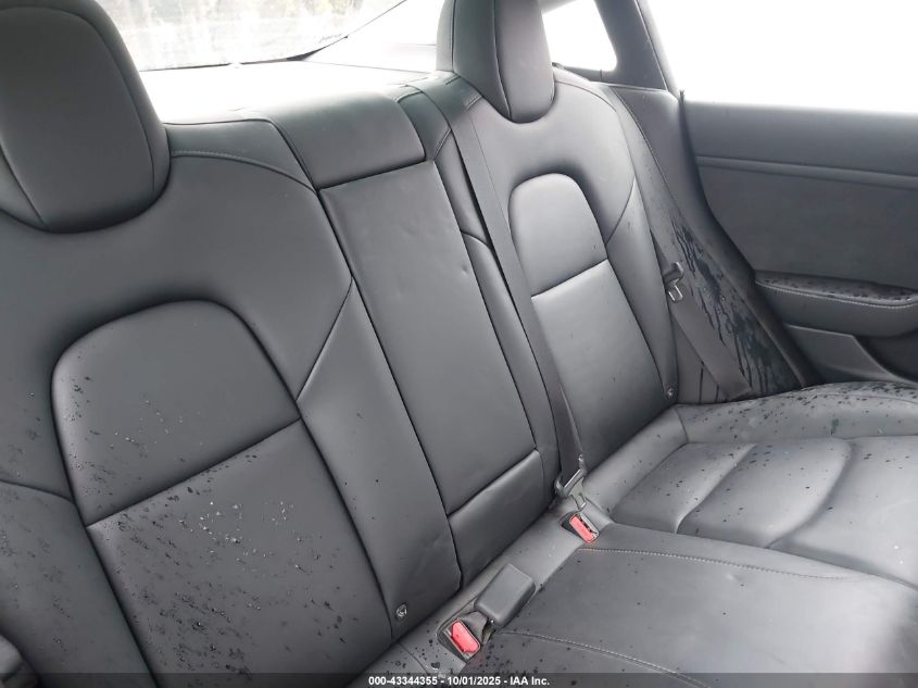 2022 Tesla Model 3 Long Range Dual Motor All-Wheel Drive VIN: 5YJ3E1EB0NF260051 Lot: 43344355