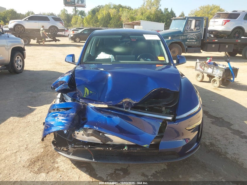 2026 Tesla Model Y Long Range Dual Motor All-Wheel Drive VIN: 7SAYGDED5TF424669 Lot: 43344561