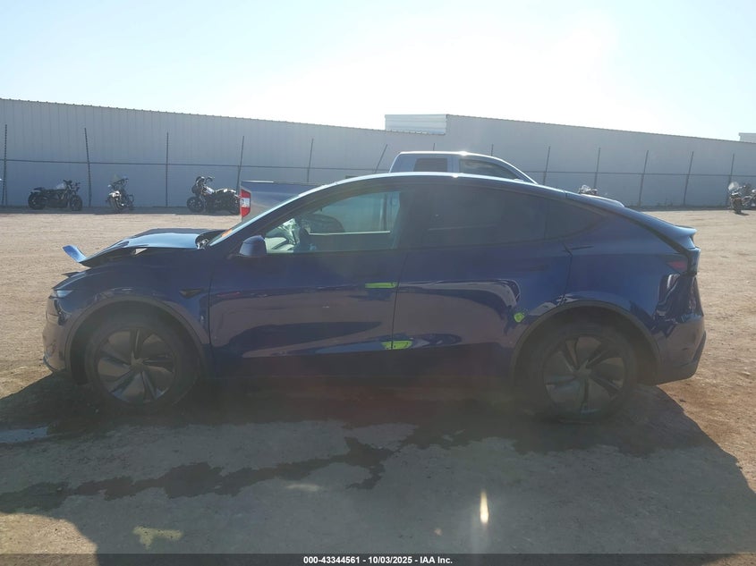 2026 Tesla Model Y Long Range Dual Motor All-Wheel Drive VIN: 7SAYGDED5TF424669 Lot: 43344561