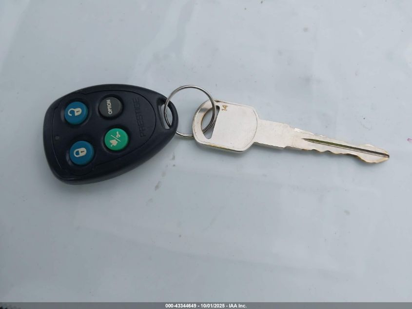 1998 Chevrolet K1500 Fleetside/Silverado Fleetside/Sportside VIN: 1GCEK19R4WE253065 Lot: 43344649