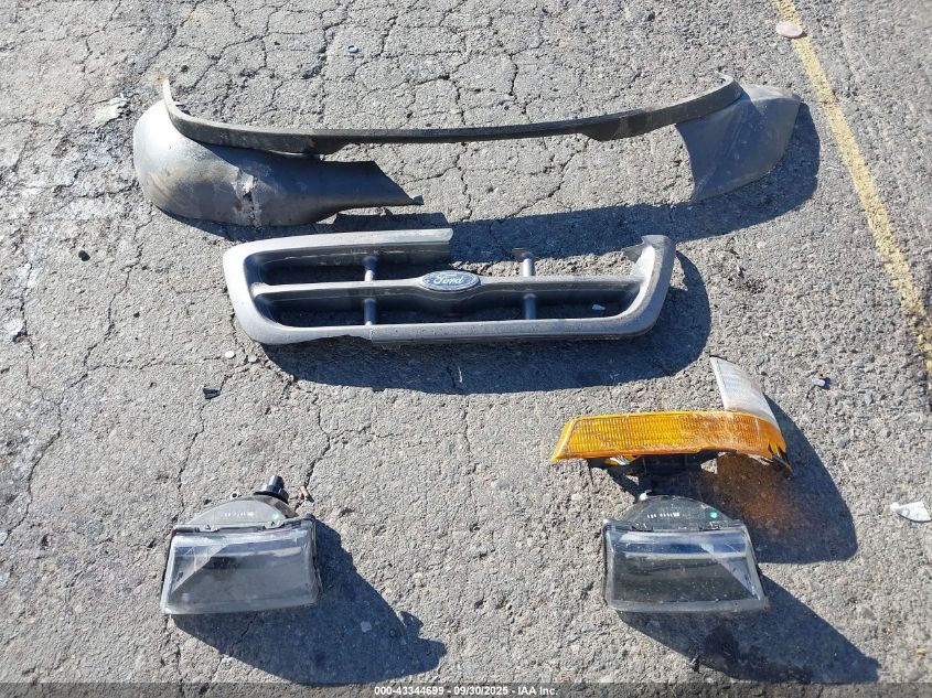 1999 Ford Ranger Xl/Xlt VIN: 1FTYR10C0XUA52711 Lot: 43344699