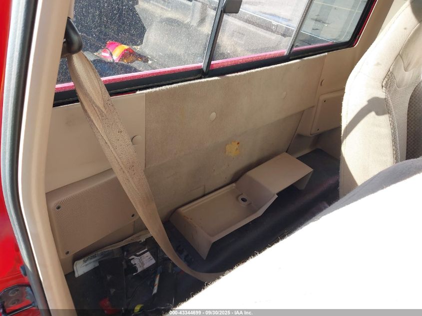 1999 Ford Ranger Xl/Xlt VIN: 1FTYR10C0XUA52711 Lot: 43344699