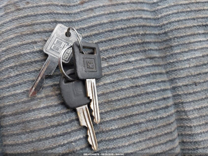 1993 Chevrolet Suburban K1500 VIN: 1GNFK16KXPJ306881 Lot: 43344876