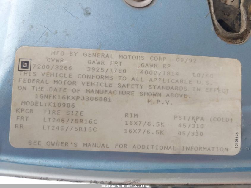 1993 Chevrolet Suburban K1500 VIN: 1GNFK16KXPJ306881 Lot: 43344876