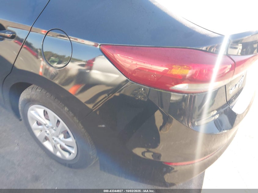 2017 HYUNDAI ELANTRA SE - 5NPD74LF9HH182431