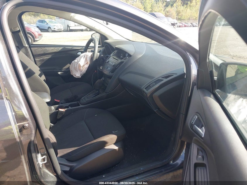 2017 FORD FOCUS SE - 1FADP3F21HL227012